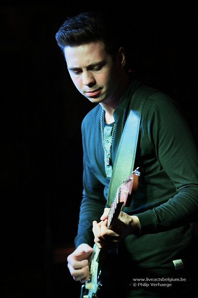 laurence20jones2c20foyer20080-l