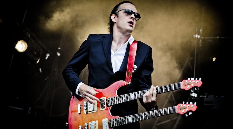 Joe-Bonamassa-pic1-800x445